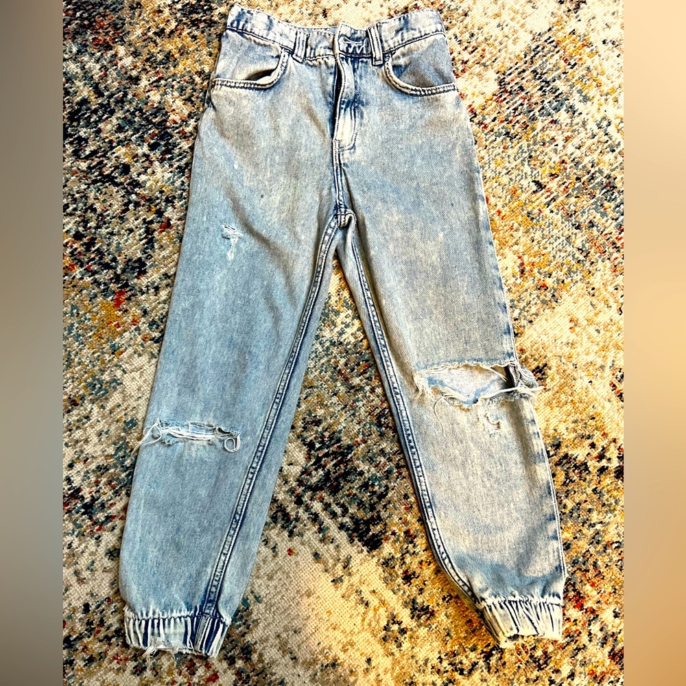 Girls H&M ripped jogger jeans - Picture 1 of 9